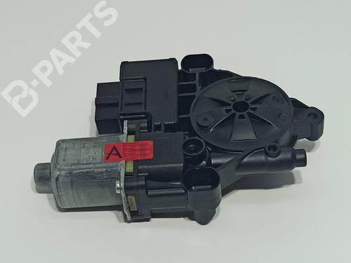 Rudehejsemotor bagstkærm højre SEAT IBIZA V (KJ1, KJG) 1.0 TSI (115 hp) 11807386