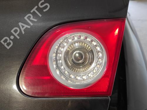 right-tailgate-light-vw-passat-b6-3c2-2005-2006-2007-2008-2009-2010-15800600 main image