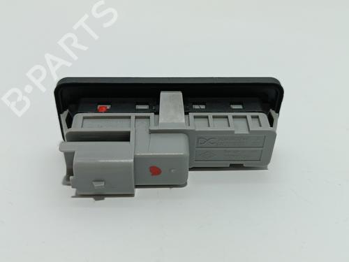 Tailgate handle RENAULT MEGANE IV Hatchback (B9A/M/N_) 1.5 Blue dCi 115 (B9A6) | BP9514177C132