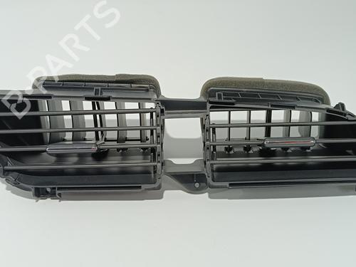 Używane Kratka nawiewu HONDA CIVIC X Hatchback (FC_, FK_) 1.5 VTEC (FK7) (182 hp) 31336616