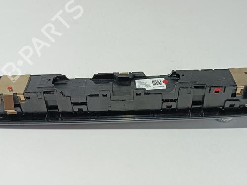 Switch BMW 1 (F40) 118 d | BP28332025I30