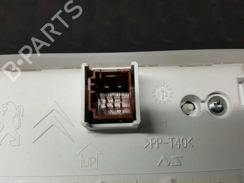 Instrument cluster PEUGEOT 208 I (CA_, CC_) 1.6 HDi | BP2738881C47