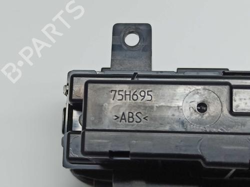 Climate control TOYOTA AURIS (_E18_) 1.2 (NRE185_, NRE185R) | BP8874467I5 
