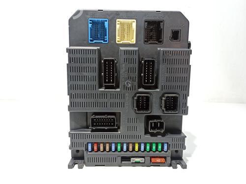 fuse-box-peugeot-207-wa_-wc_-2006-2007-2008-2009-2010-2011-2012-2013-2014-2015-31993047 main image