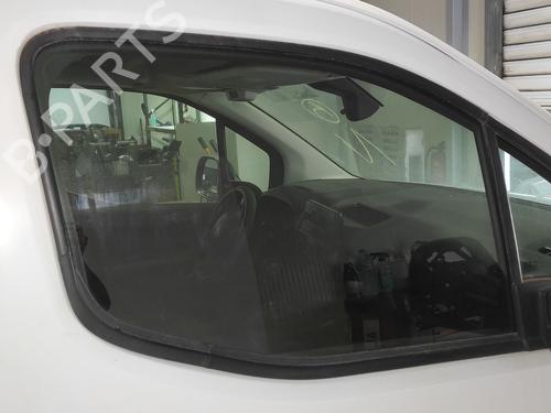 front-right-door-window-citroen-berlingo-er_-ec_-2018-35980092 main image
