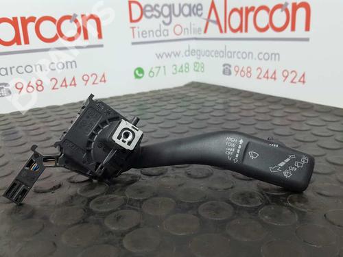 Used Steering column stalk VW GOLF VI (5K1) 1.4 TSI (122 hp) 2742001