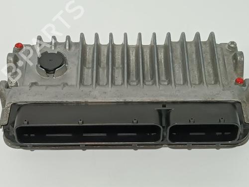 Used Engine control unit (ECU) TOYOTA YARIS (_P13_) 1.5 Hybrid (NHP130_) (101 hp) 13734365