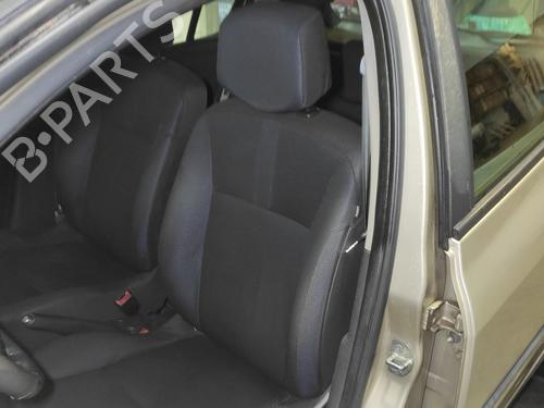 left-front-seat-renault-clio-iii-br01-cr01-2005-2006-2007-2008-2009-2010-2011-2012-2013-2014-30333647 main image