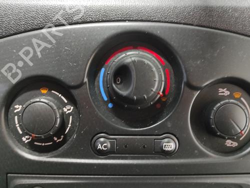 climate-control-renault-clio-iii-br01-cr01-2005-2006-2007-2008-2009-2010-2011-2012-2013-2014-24534424 main image