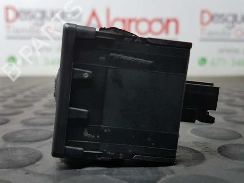 Headlight switch PEUGEOT 308 II (LB_, LP_, LW_, LH_, L3_) 1.6 HDi 100 | BP14528574I24