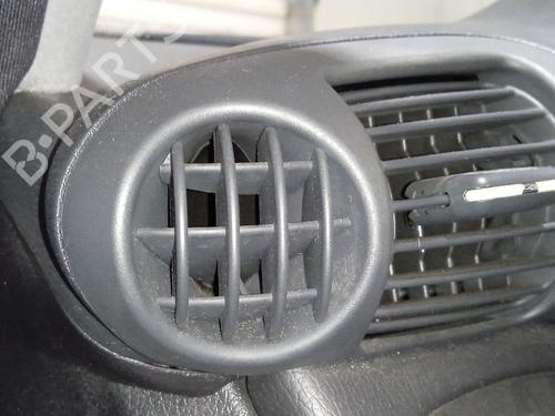 Air vent MERCEDES-BENZ C-CLASS (W203) C 220 CDI (203.006) | BP18599577I21