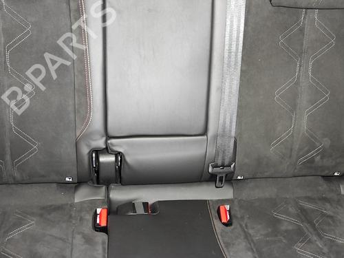 rear-seat-ds-ds-7-crossback-j4_-jr_-jc_-puretech-130-jrhnsu-2017-19434440 main image