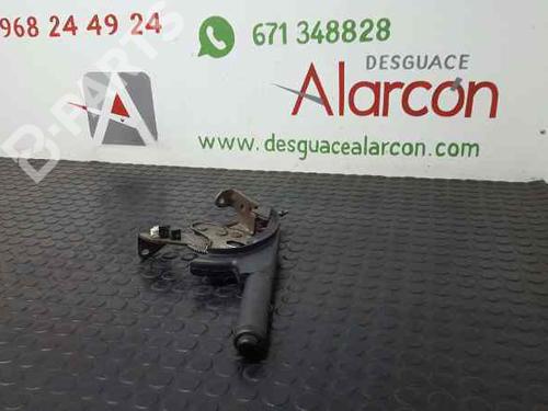 Parkbremsarm/handtak TOYOTA YARIS (_P9_) 1.4 D-4D (NLP90_, NLP90R) (90 hp) 8776255