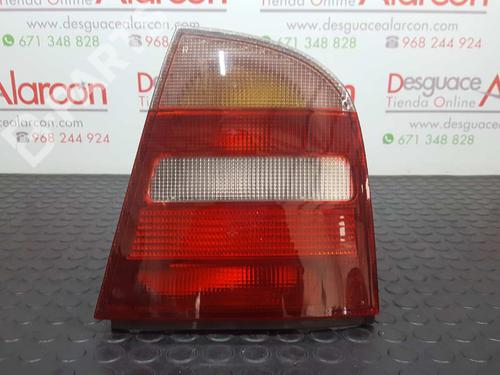 Used Right taillight SKODA OCTAVIA I (1U2) 1.9 TDI (90 hp) 2743427