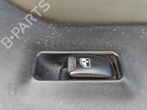 BP12847159I26 main image