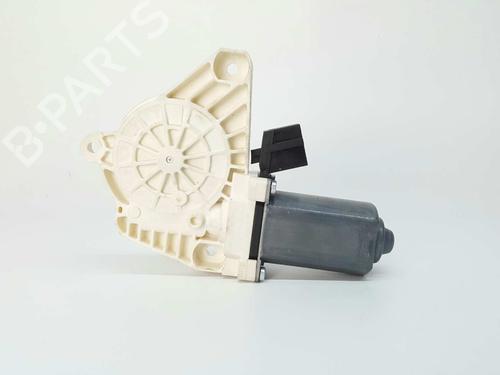 Used Left rear window motor MERCEDES-BENZ B-CLASS Sports Tourer (W245) B 200 TURBO (245.234) (193 hp) 5320600