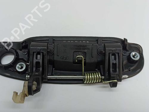 Klamka zewnętrzna drzwi przednich prawych HYUNDAI GETZ (TB) 1.1 | BP6825078C129