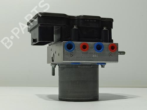 Used ABS pump RENAULT CLIO V (B7_) 1.0 TCe 100 (B7MT) (101 hp) 17653916