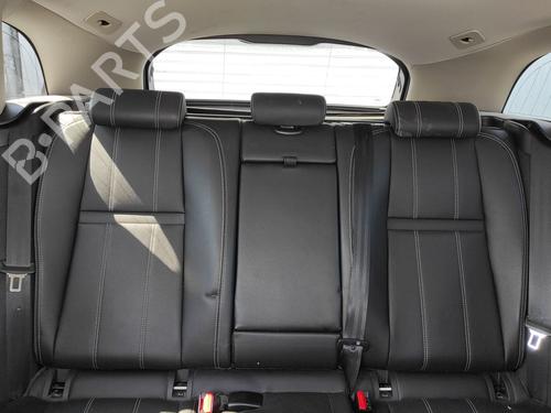 rear-seat-land-rover-range-rover-velar-l560-2017-34445364 main image