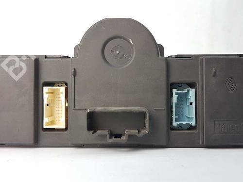 Airco bedieningspaneel RENAULT MEGANE II Saloon (LM0/1_) 1.9 dCi (LM0G, LM1G, LM2C) | BP4829390I5 