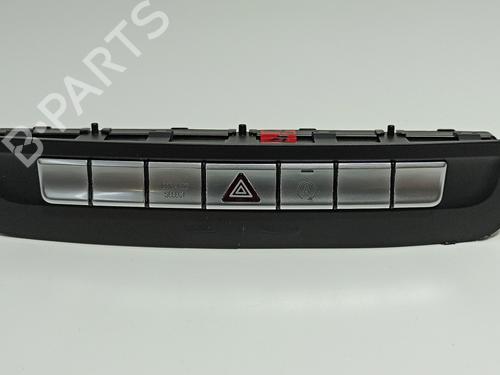 Used Warning switch MERCEDES-BENZ CLA Coupe (C117) CLA 200 CDI / d (117.308) (136 hp) 27290060