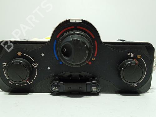 Used Climate control RENAULT CLIO III (BR0/1, CR0/1) 1.5 dCi (75 hp) 29740481