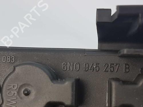 Lamp holder VW POLO (6N2) 1.4 16V | BP14537733L10
