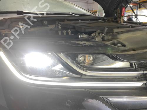 right-headlight-vw-arteon-3h7-3h8-2017-36477020 main image