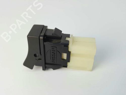 Switch INFINITI M (Y51) 30d | BP7223994I30