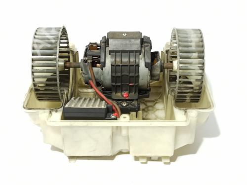 Used Heater blower motor MERCEDES-BENZ S-CLASS (W221, V221) S 320 CDI (221.022, 221.122) (235 hp) 26174386