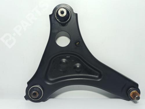 Used Right front suspension arm SMART FORTWO Coupe (453) electric drive / EQ (453.391) (56 hp) 11488458