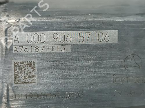 Right front window motor MERCEDES-BENZ A-CLASS (W177) A 180 d (177.010) | BP25435557E20 