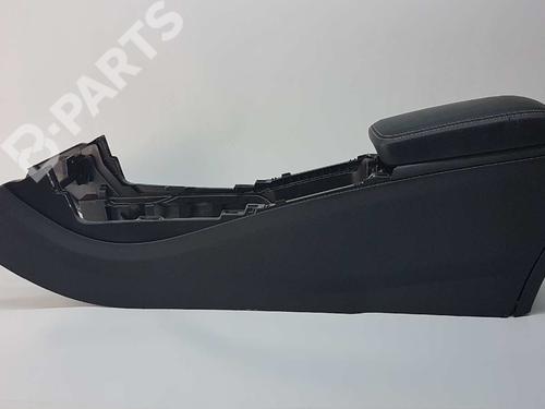 Used Middle console MERCEDES-BENZ CLA Coupe (C117) CLA 220 CDI / d (117.303) (177 hp) 11682594