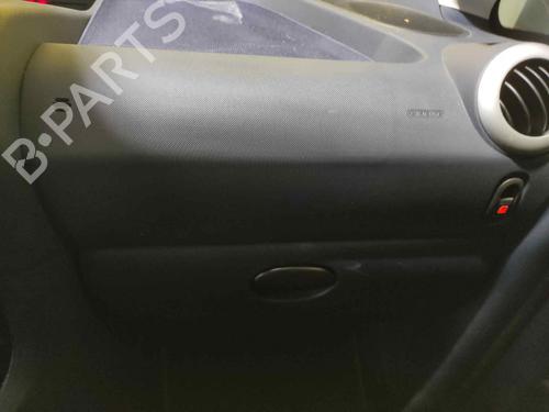 passenger-airbag-peugeot-1007-km_-14-2005-8816384 main image