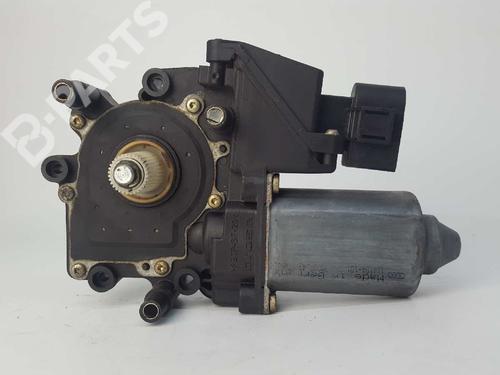 Elevalunas delantero derecho AUDI A4 B5 (8D2) 1.9 TDI (90 hp) 5081356