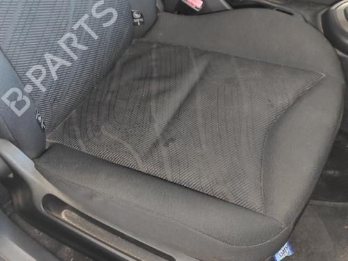 Right front seat PEUGEOT 308 I (4A_, 4C_) 1.6 HDi | BP19077565C16