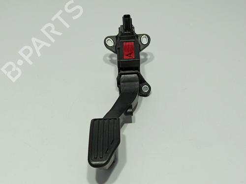 Used Pedal TOYOTA YARIS (_P13_) 1.5 (NSP131_) (112 hp) 18479985