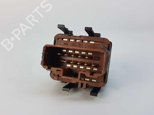 Left front window switch RENAULT MEGANE II Saloon (LM0/1_) 1.9 dCi (LM0G, LM1G, LM2C) | BP6315921I27