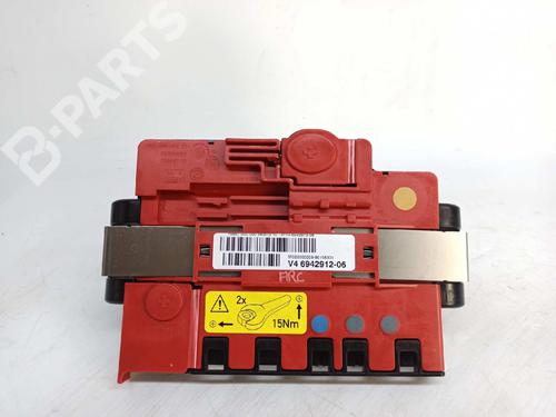 Used Fuse box BMW 1 (E87) 118 d (122 hp) 8301758
