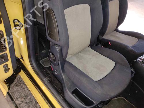 Right front seat PEUGEOT 1007 (KM_) 1.4 | BP8816392C16