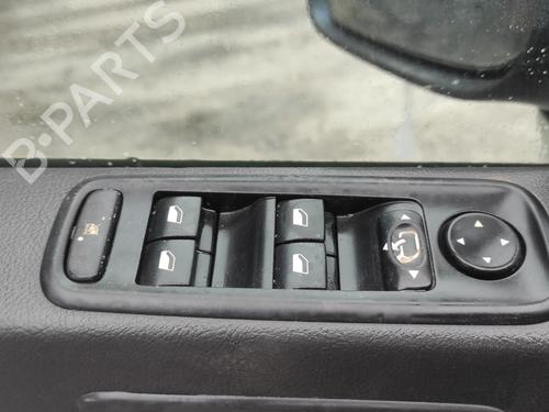 venstre-foran-elrute-bryter-citroen-c8-ea_-eb_-22-hdi-2002-16867168 main image