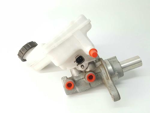 Used Brake master cylinder FORD FIESTA VII (HJ, HF) 1.5 TDCi (120 hp) 5624531