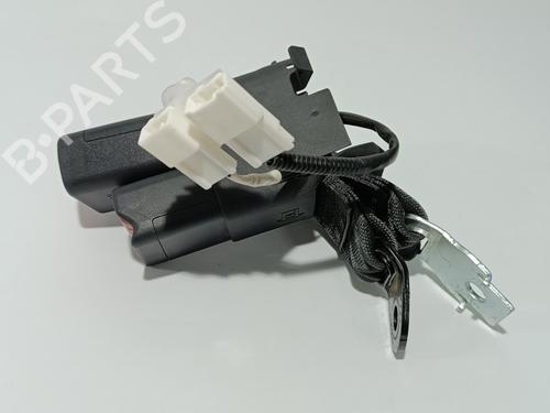 Seat buckle TOYOTA COROLLA Saloon (_E21_) 1.8 VVTi Hybrid (ZWE211, MZEA12) | BP15391976I32 