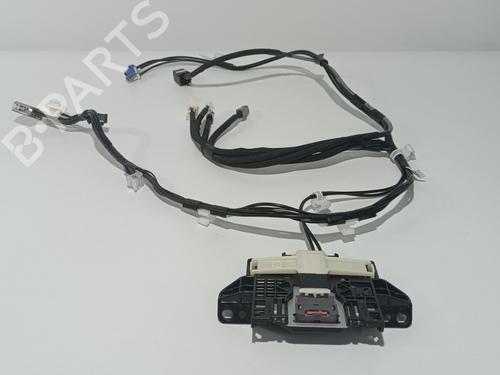 Antenne/Base TOYOTA COROLLA Saloon (_E21_) 1.8 VVTi Hybrid (ZWE211, MZEA12) (98 hp) 15197108