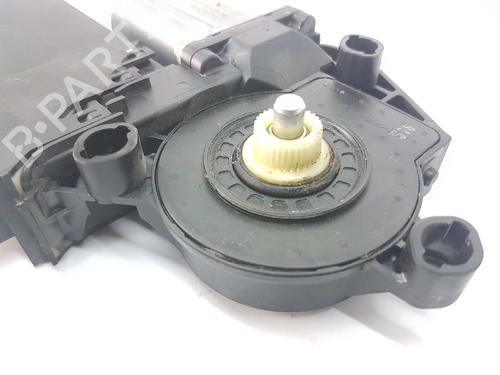 Right rear window motor VW TOUAREG (7LA, 7L6, 7L7) 5.0 V10 TDI | BP4698628E22