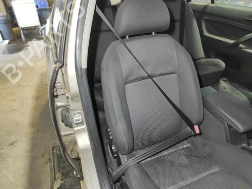 front-right-seatbelt-skoda-superb-i-3u4-2001-2002-2003-2004-2005-2006-2007-2008-36340672 main image