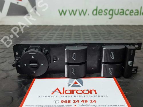 Used Left front window switch FORD FOCUS III 1.5 TDCi (120 hp) 3675479