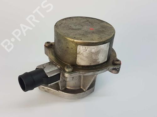 Used Vacuum pump RENAULT CLIO II (BB_, CB_) [1998-2016]  7300802