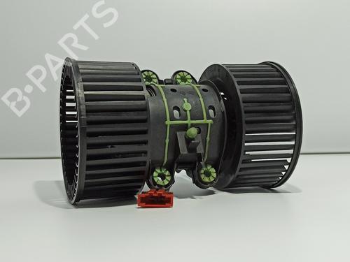 Ventilator motor RENAULT MEGANE III Coupe (DZ0/1_) 1.9 dCi (DZ0N, DZ0J, DZ1J, DZ1K) (131 hp) 11526094