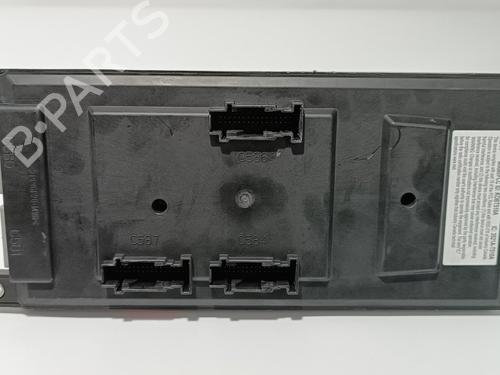 Fuse box LAND ROVER RANGE ROVER III (L322) 4.4 D 4x4 | BP11771608E1